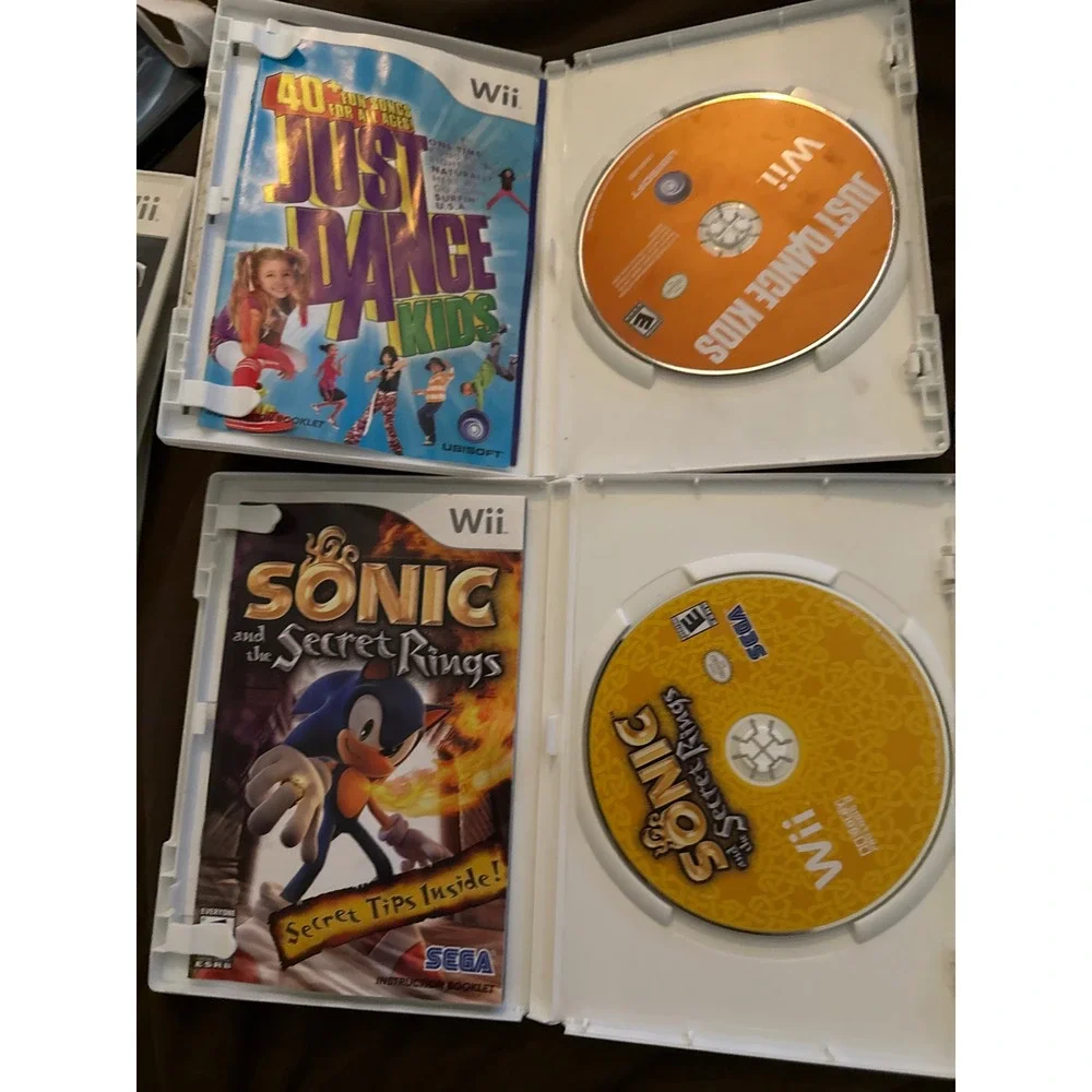 Nintendo Wii Game Bundle 8 Games Sonic Just Dance Carnival Sports Titanic AMF